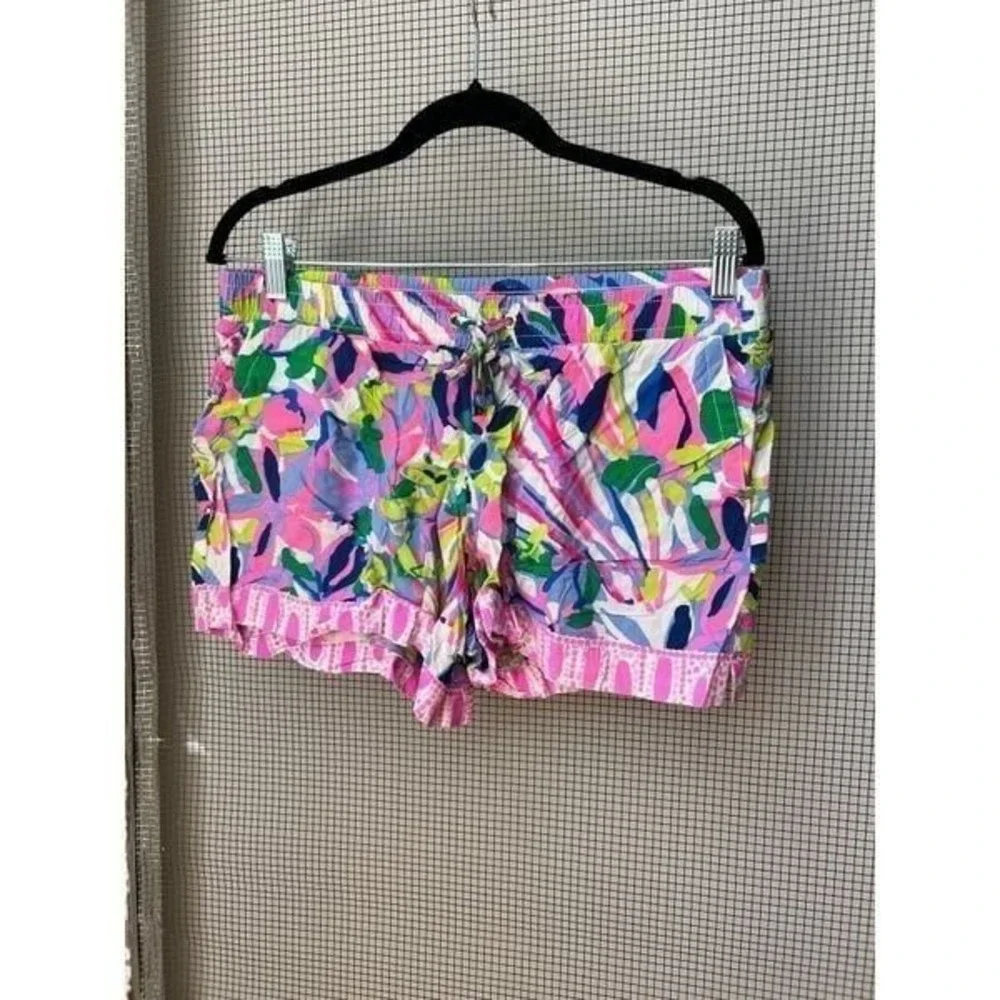 Lilly Pulitzer Katia Shorts Havin a Blast Sz medium Stretch Waist Rayon Colorful